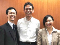 (左)人事担当(中・右)総務スタッフ 私たちと働きましょう!